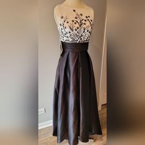 Lan Ting Black & White evening gown size 4/6